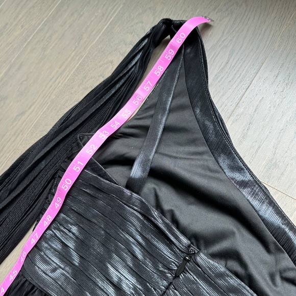 Retrofete Black Metallic Lame Jumpsuit One Shoulder Size Small - Picture 9 of 9